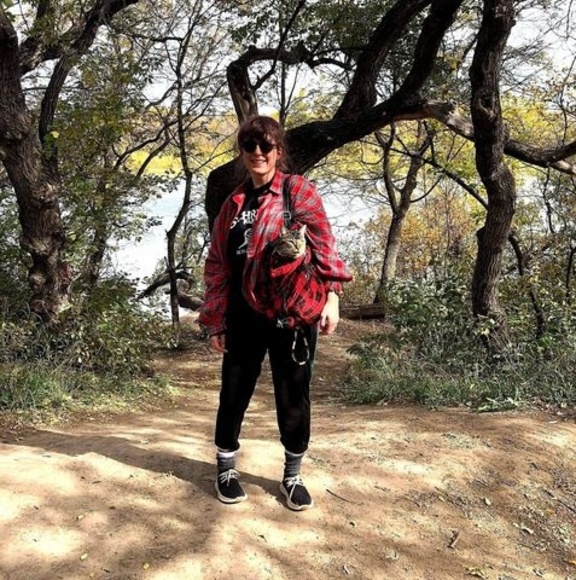 Meet your Posher, Elexis - Picture 1 of 1